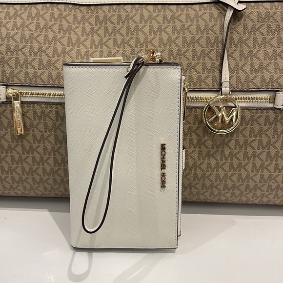 MICHAEL KORS LARGE DOUBLE ZIP WRISTLET WALLET PHONE CASE CLUTCH 
Optic White
NWT - Picture 10 of 16